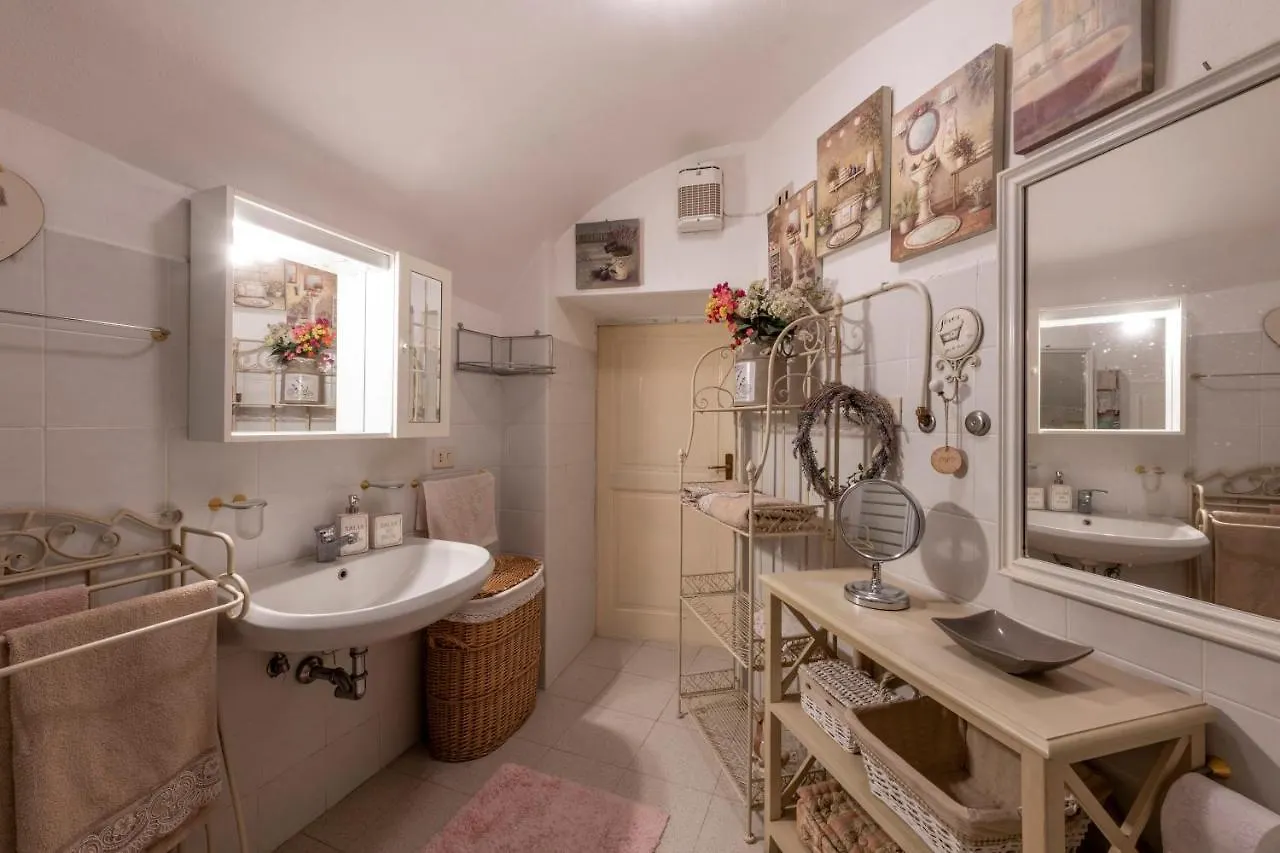 Charm Amidst Lakes & Mountains - Renovated In 2023 Ramponio Apartment