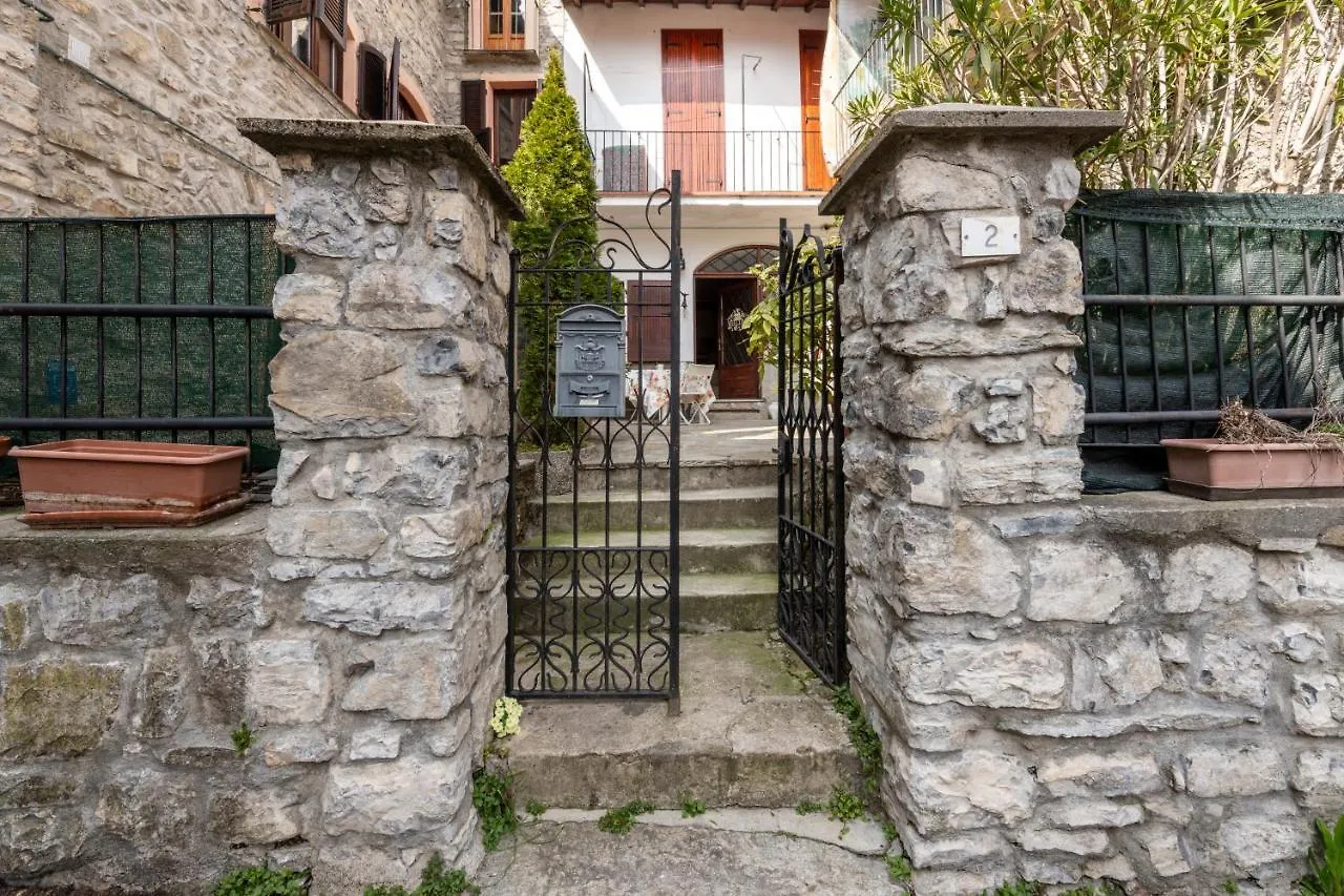 Apartment Charm Amidst Lakes & Mountains - Renovated In 2023 Ramponio